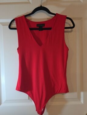 House Of Harlow 1960 Red V-Neck Sleeveless Bodysuit - Women Tops